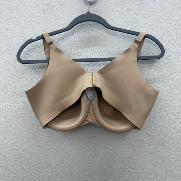 Cacique Lightly Lined Full Coverage Beige Adjustable Strap Bra Womens size 38DD - Picture 6 of 6